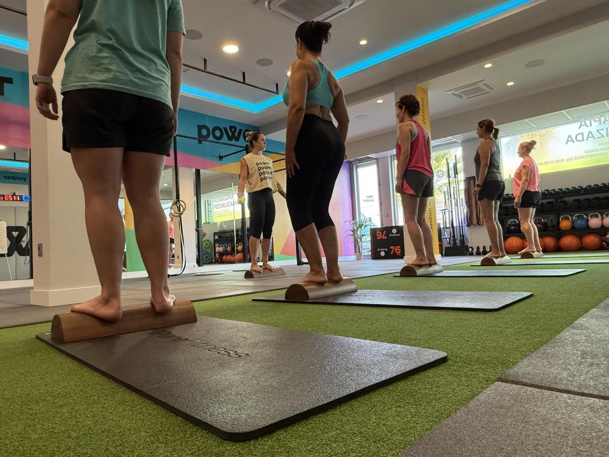 Ejercicio funcional respetando el suelo pélvico en Espacio Power