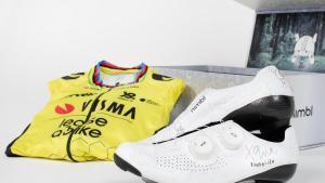 Algunos de los objetos subastados por la Fundación Xana