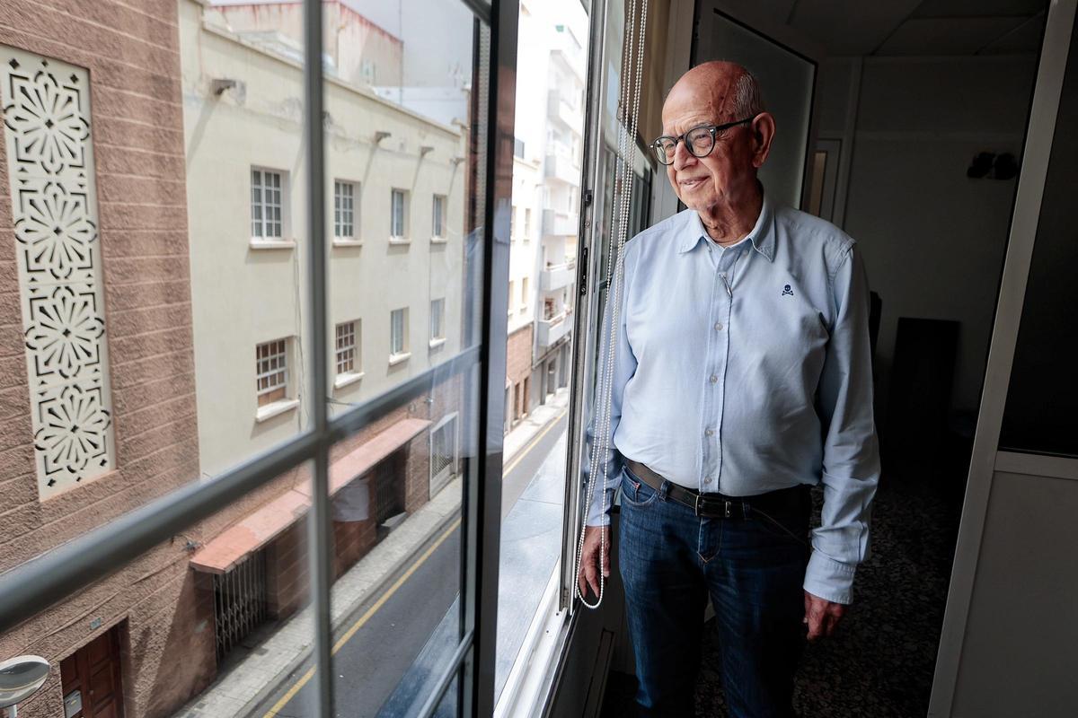 Ram Bhavnani, empresario de origen hindú