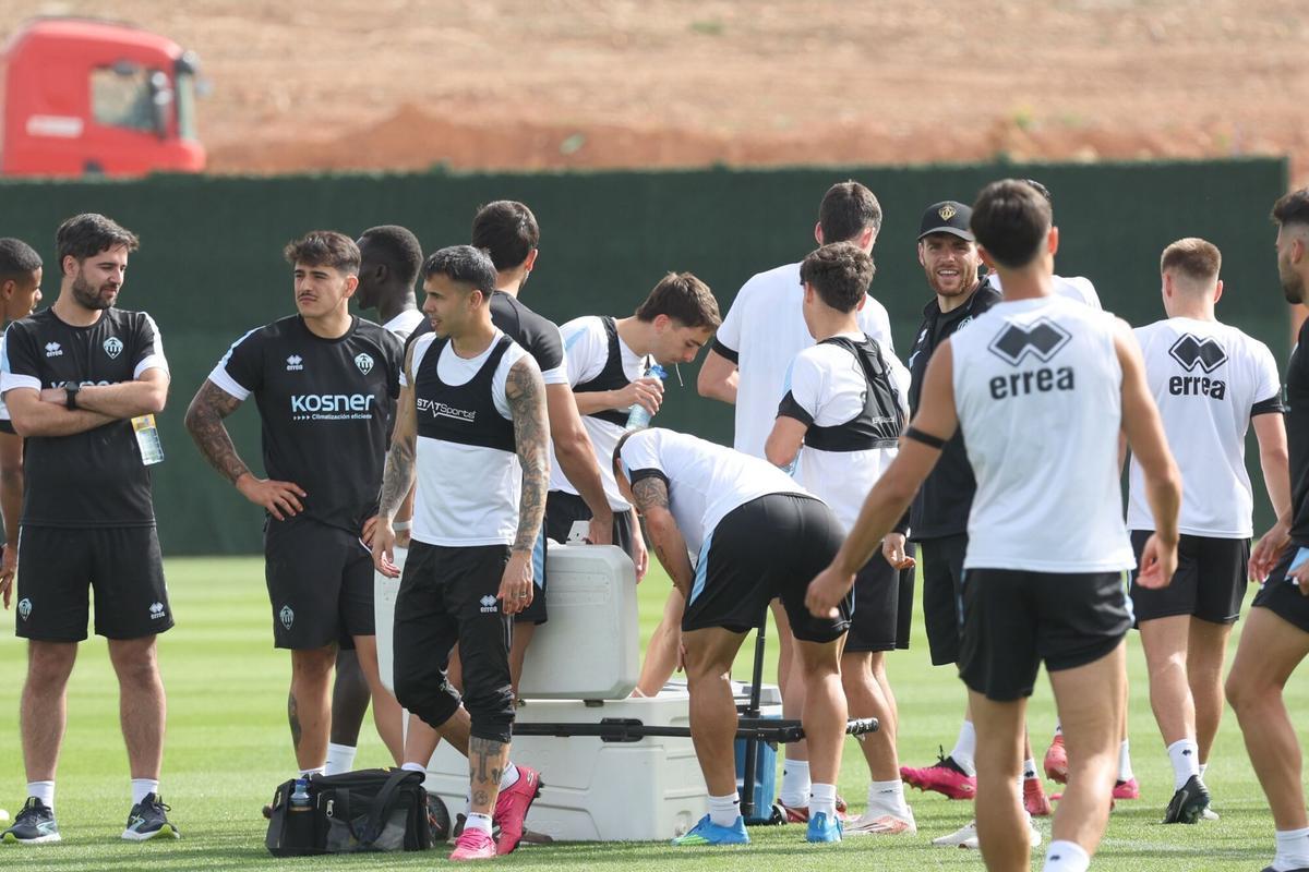 Entrenamiento del CD Castellón en la ciudad deportiva Globeenergy