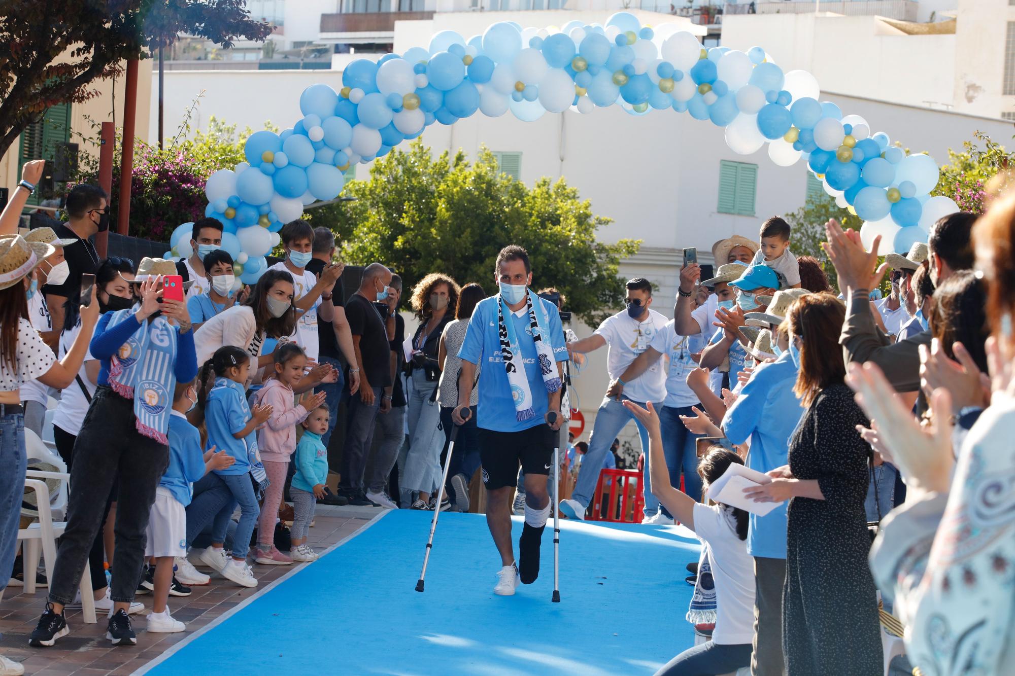 Imágenes de la celebración en casa de la UD Ibiza