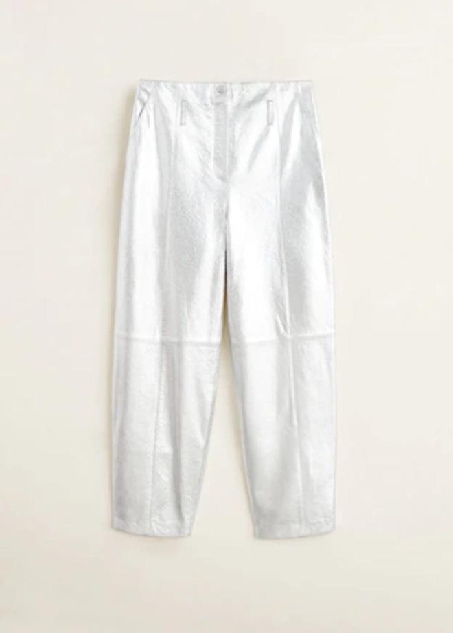 Pantalones metalizados de Mango (precio: 169,99 euros)