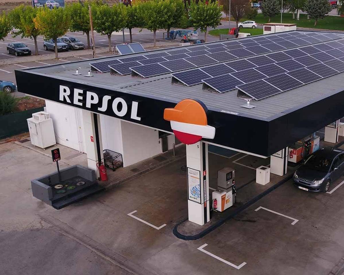 Estación de servicio de la red de Repsol. 