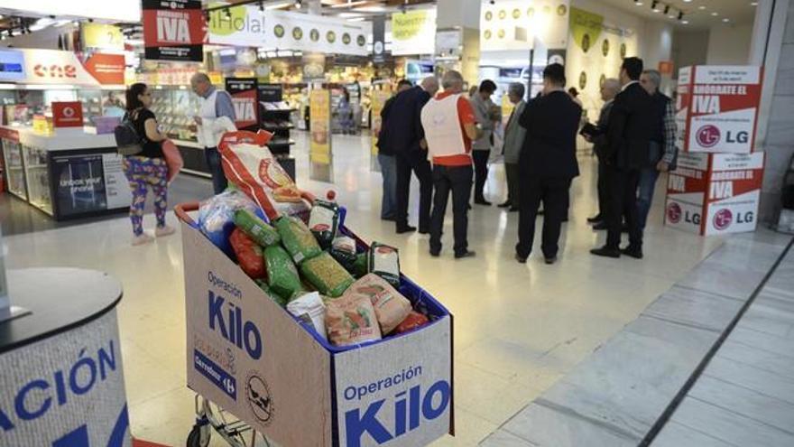 Operación Kilo del Banco de Alimentos en el Carrefour del CC Las Arenas