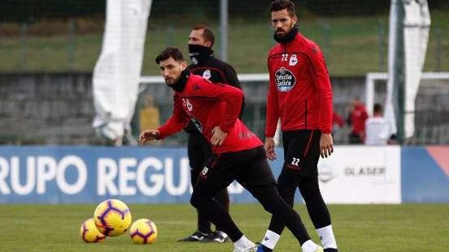 Borja Valle y Pablo Marí, en un entrenamiento la semana pasada.