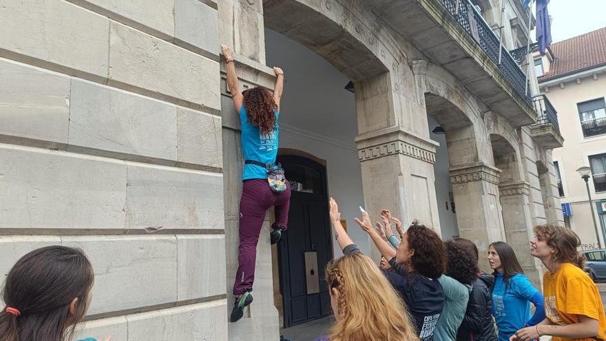El Campeonato de Asturias de Escalada Urbana, en imágenes