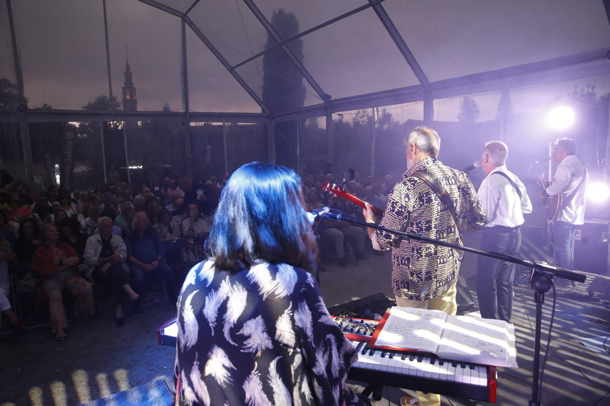 El grupo gijonés "Plana Mayor" abre los conciertos del Jardín Botánico (en imágenes)