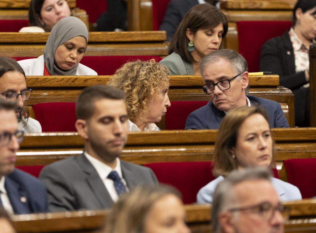ERC i els Comuns veuen "triomfalista" l’anunci d’Illa i demanen "un pas més" ERC i els Comuns veuen "triomfalista" l’anunci d’Illa i demanen "un pas més"