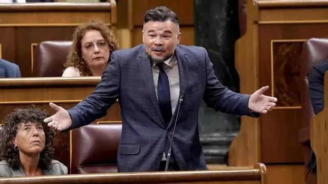 Rufián critica que Sánchez niegue que PP y Vox pueden arrasar: "Se cargarán todo lo público"