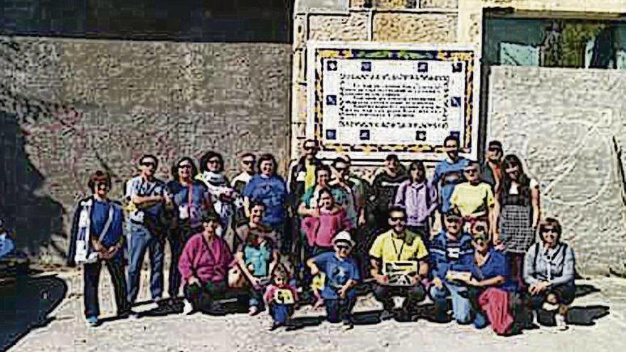 Participantes en una de las rutas por Massó. // S.V.