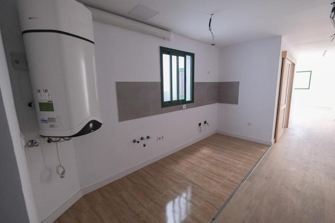 Recurren por "racista" el decreto del Gobierno canario de acceso a la vivienda protegida