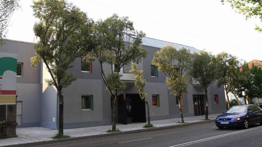 Casa da Mocidade en la avenida de Marín en el barrio de A Ponte.  // Iñaki Osorio