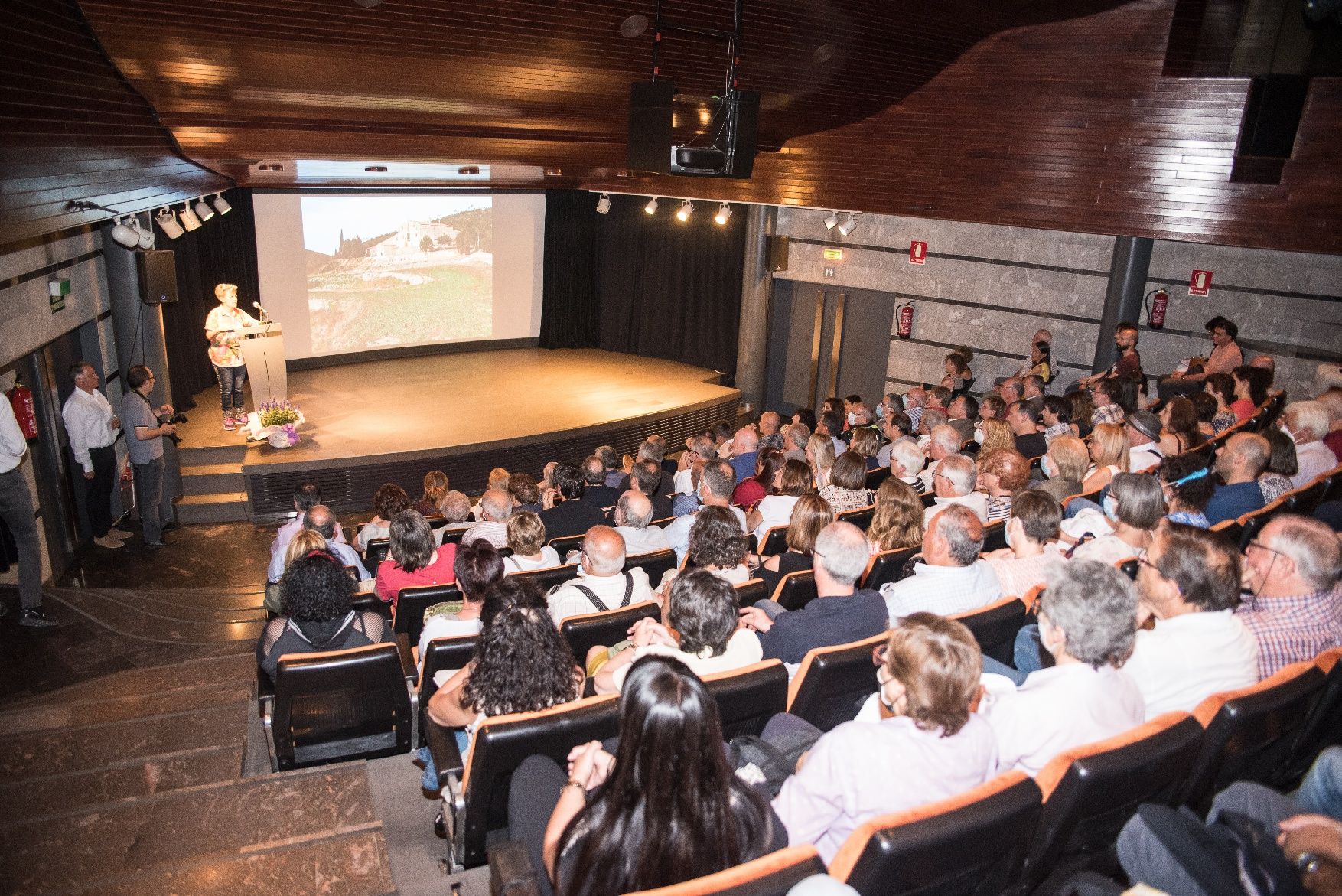 Ple en l'acte d'homenatge a Montserrat Morera, traspassada l’octubre passat