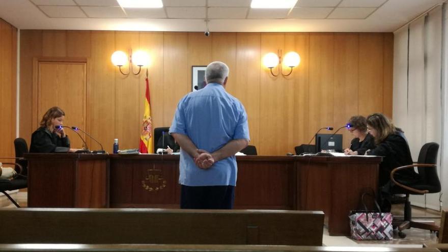 Condenado un jubilado a dos años por acosar a su expareja en Palma