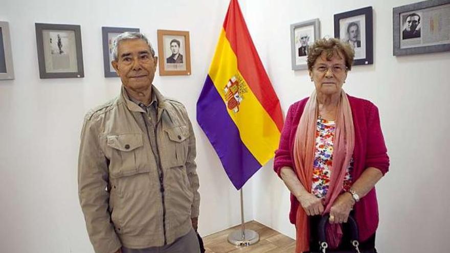 Francisco Martínez, «Quico», y Esperanza Martínez, «Sole», ayer, en Trascorrales.