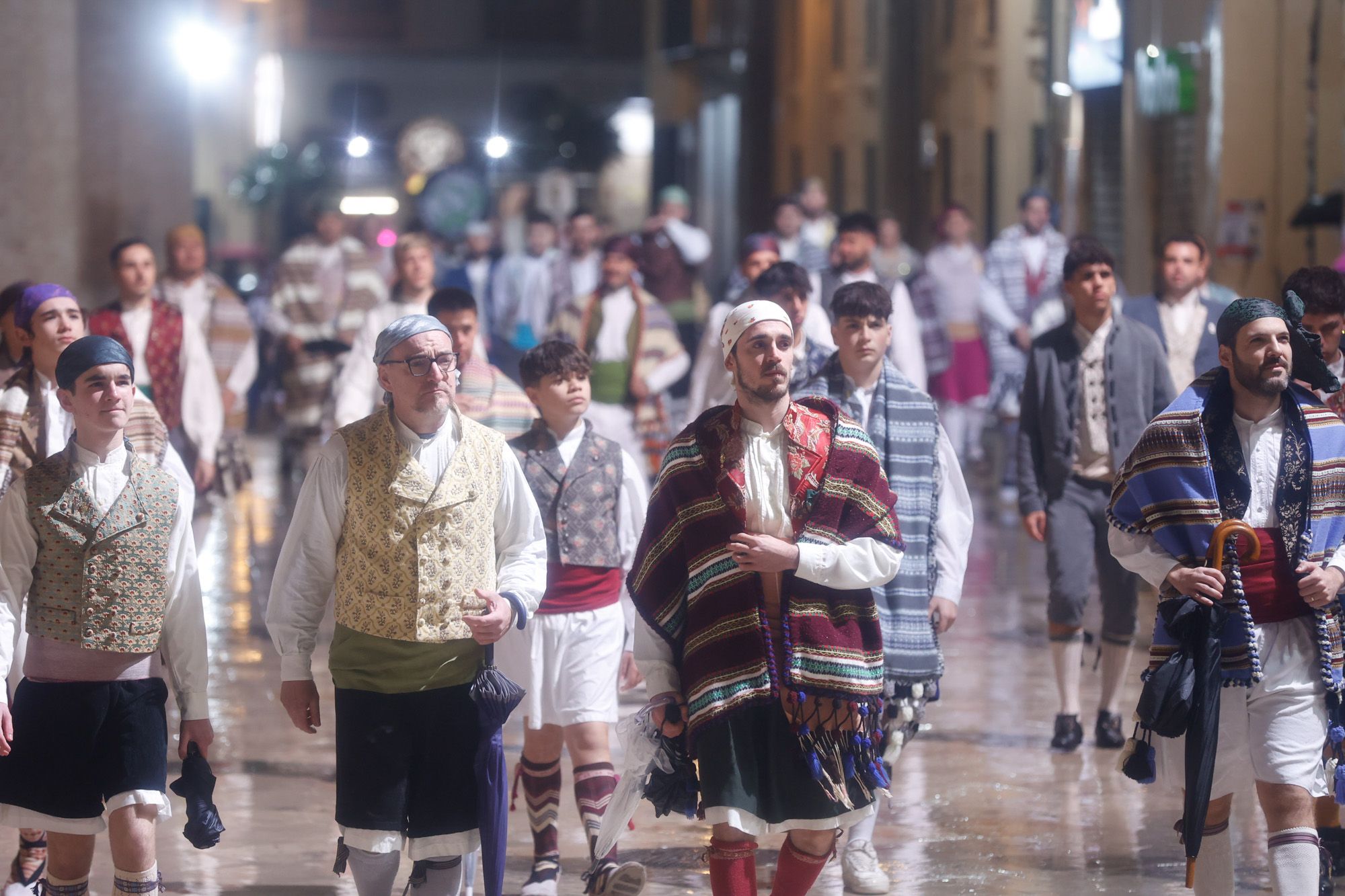Todas las fotos de la Ofrenda del 18 de marzo por la calle San Vicente entre las 19:00 y las 20:00 horas