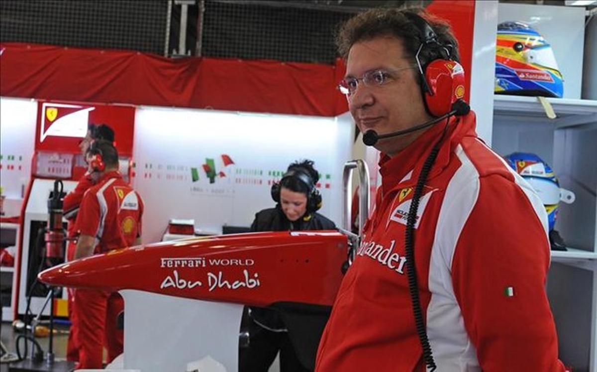 Nikolas Tombazis trabajó en Ferrari con Fernando Alonso pero ahora le ha hecho un flaco favor desde su cargo en la FIA