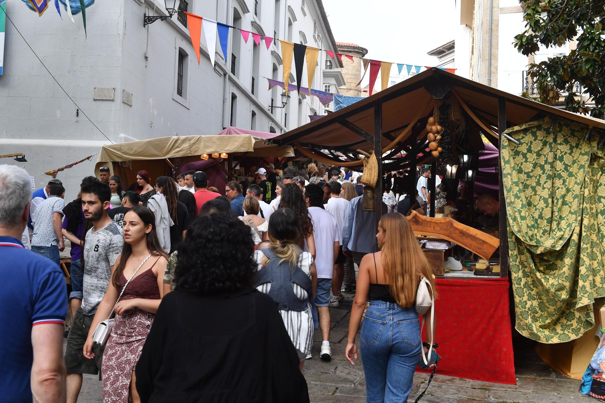 La Feria das Marabillas apura sus últimos días en la Ciudad Vieja