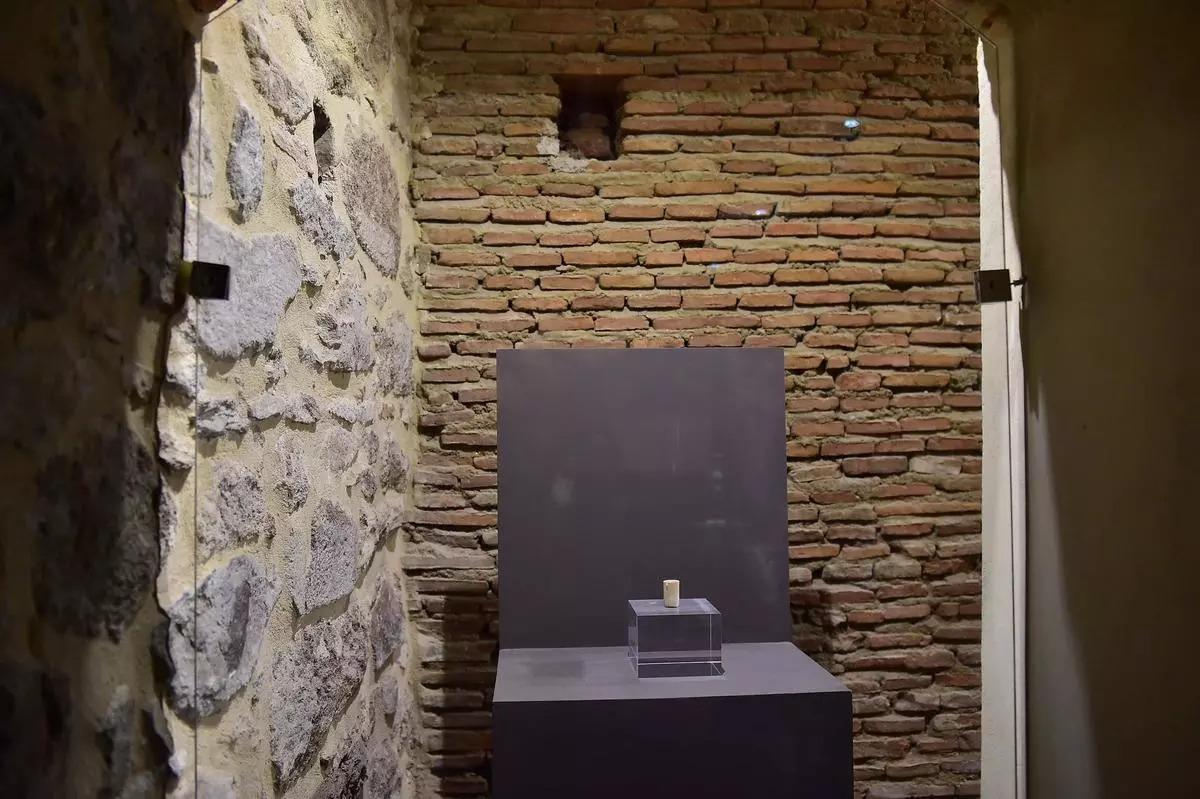 Plasencia llega al segundo aniversario del robo de la corona de la Virgen sin joyas recuperadas ni autores identificados.