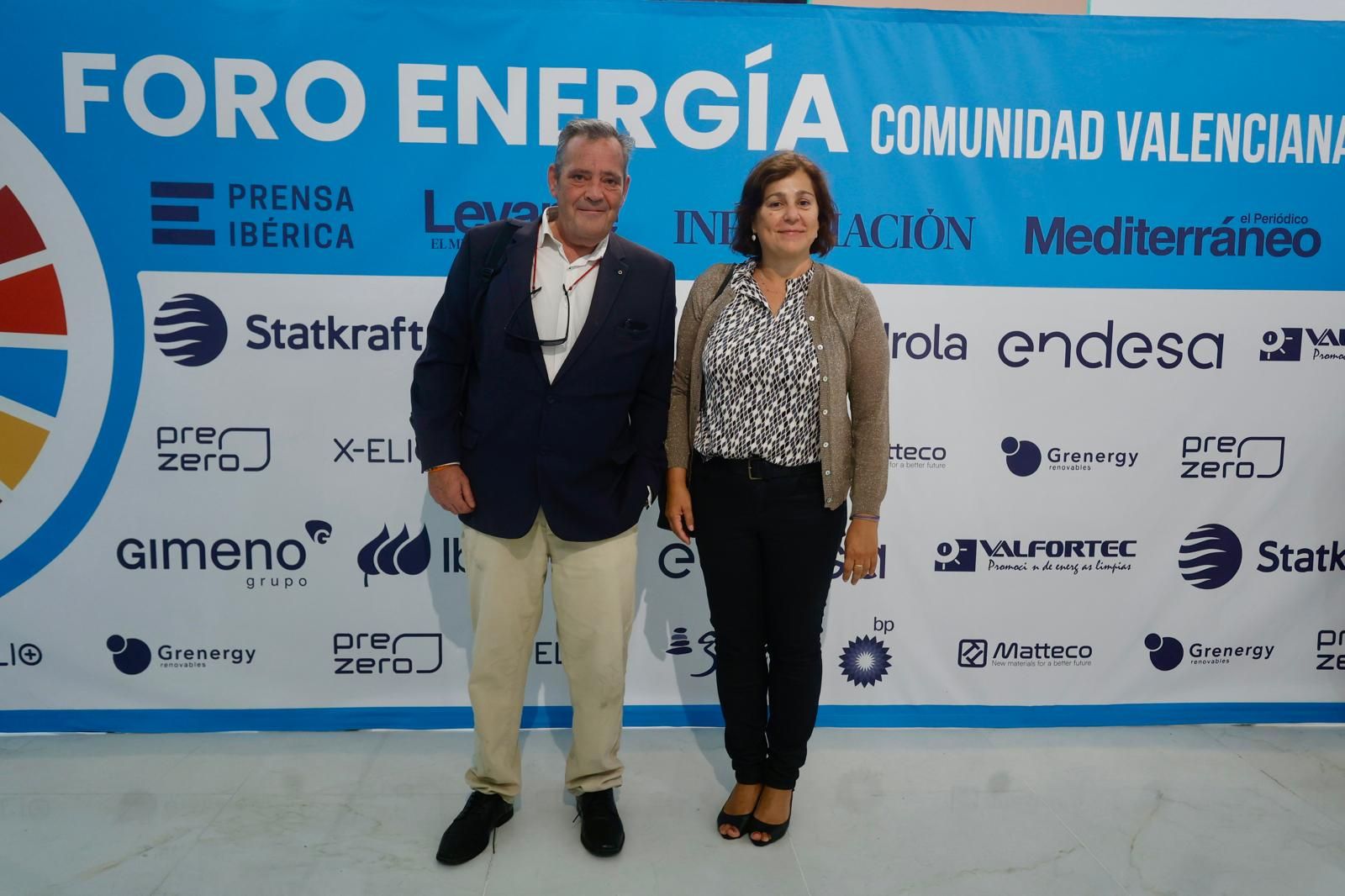Llegada de los asistentes a la segunda edición del Foro de Energía en la Comunitat Valenciana