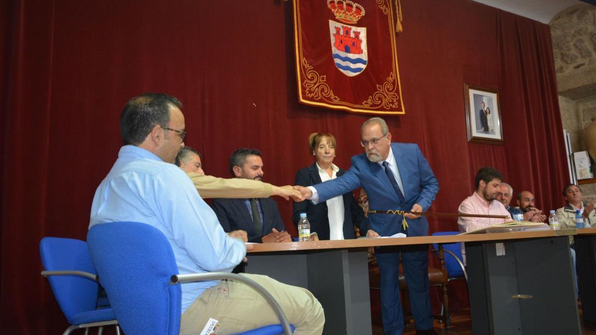 Acto de toma de posesión de José Manuel Pilo como alcalde de Fermoselle