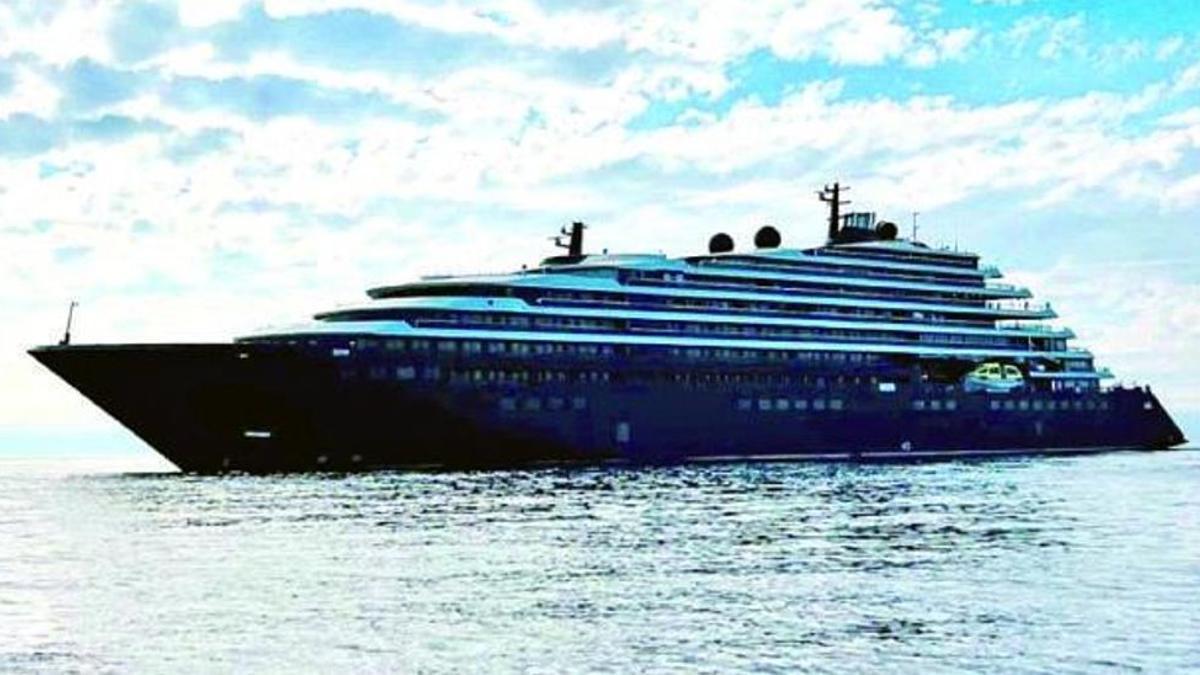 El crucero “Evrima”, en alta mar casi concluido.