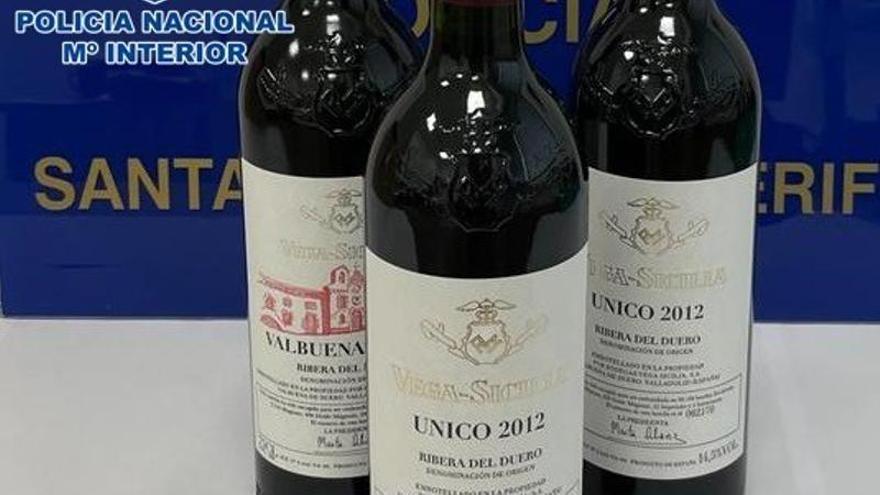 Botellas de vino requisadas por la Policía Nacional a un hombre en Tenerife.