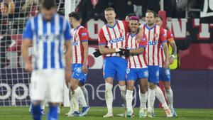 El Girona arrabassa el liderat al Madrid i deixa el Barça a 9 punts