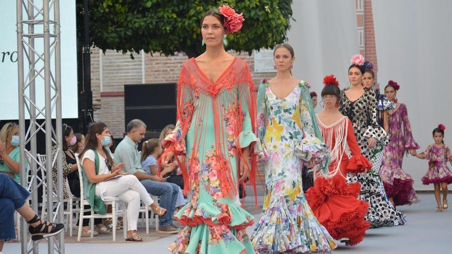 Desfile de moda flamenca en Fuente Palmera de Boda.