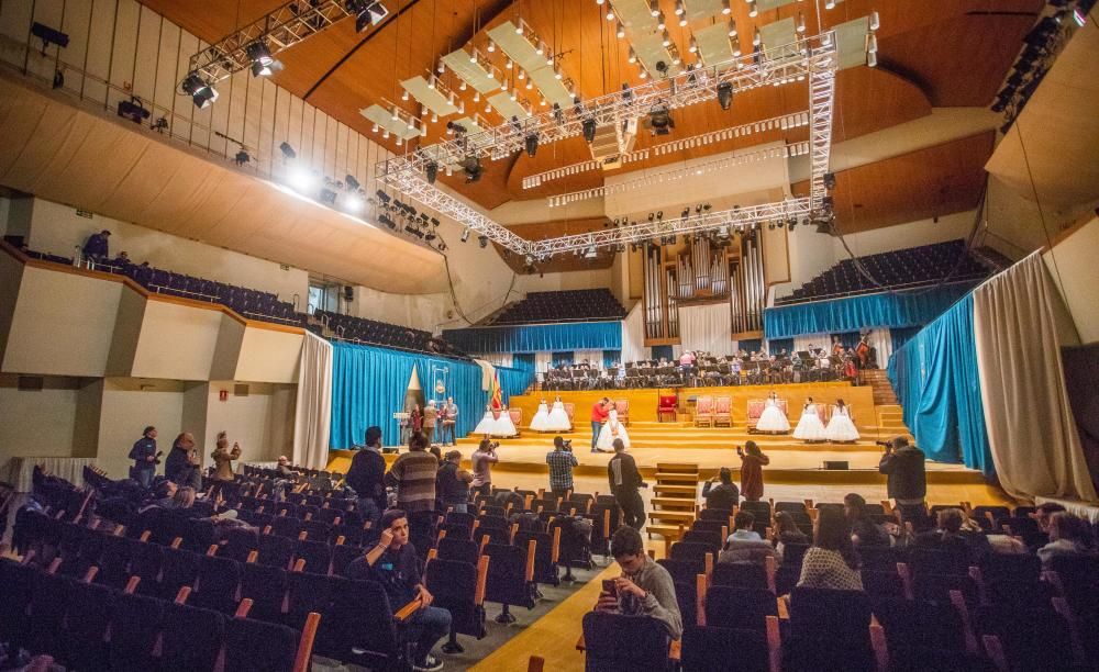 Ensayo de la exaltación de la falleras mayores de València 2019