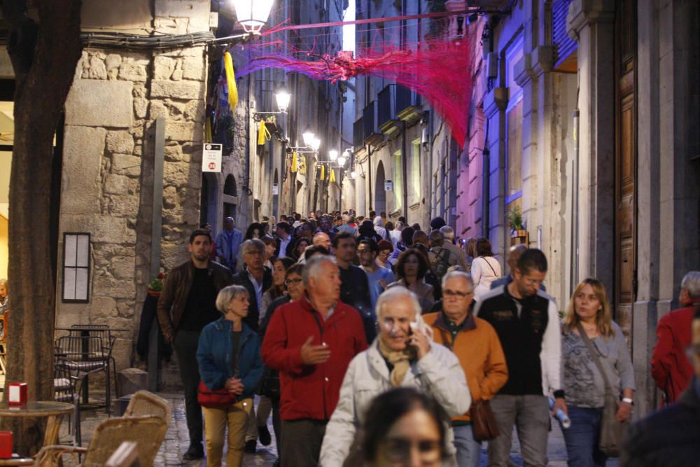 Els muntatges de Temps de Flors van estar oberts fins ben entrada la nit