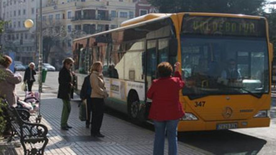 El uso del autobús urbano se redujo más de un 3% en la ciudad en el 2008