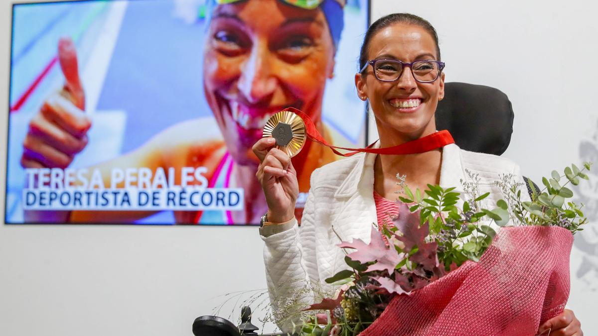 Homenaje a Teresa Perales