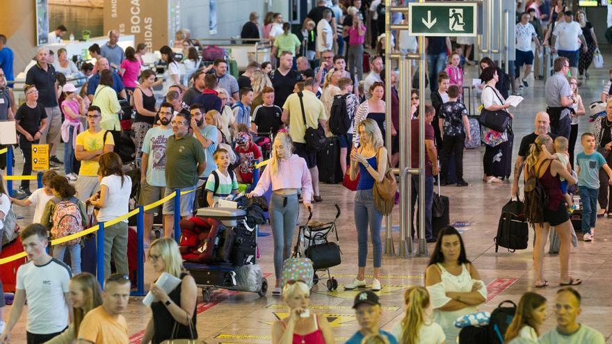 El aeropuerto cierra su mejor año con más de 13,7 millones de pasajeros en 2017