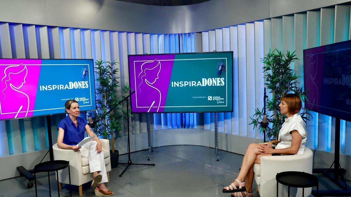 Silvia Tomás y Lina Badenes, durante la grabación del podcast.
