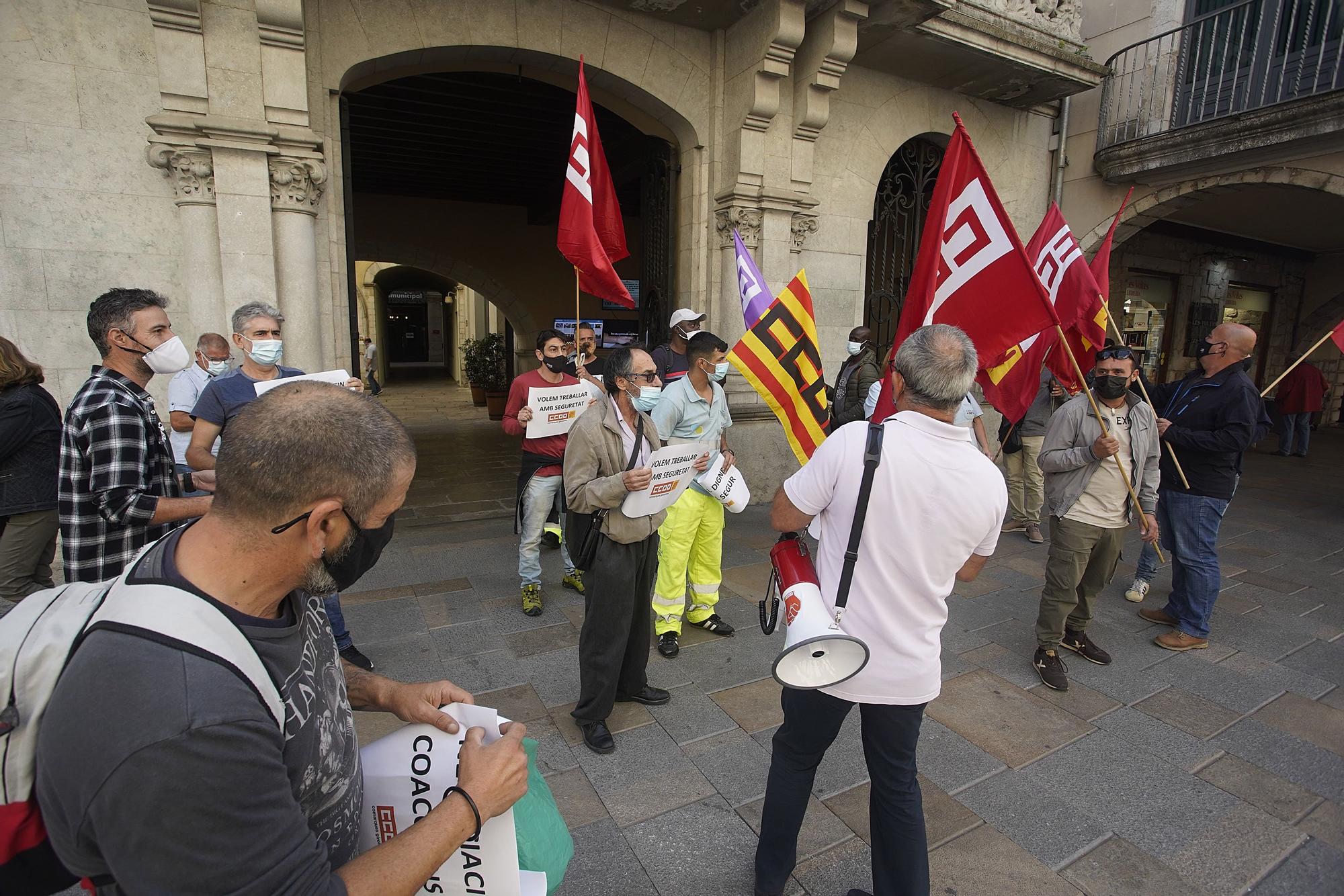 Treballadors de Girona+Neta lamenten que els «criminalitzin» per la brutícia i ho atribueixen a «retallades encobertes»