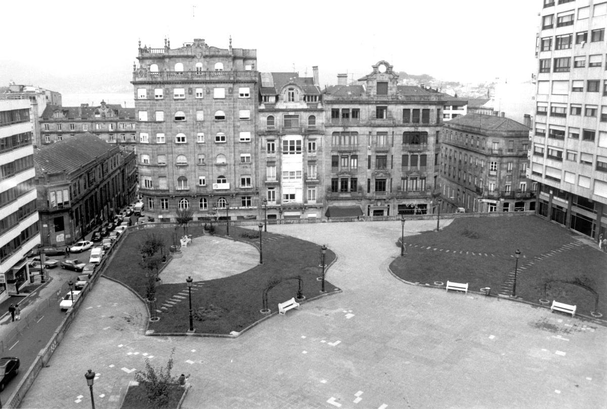 Aspecto de la Praza de Portugal en 1992.