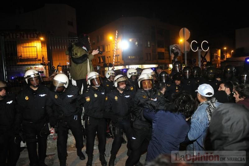 Vuelve la violencia a las vías con el 8 de Marzo