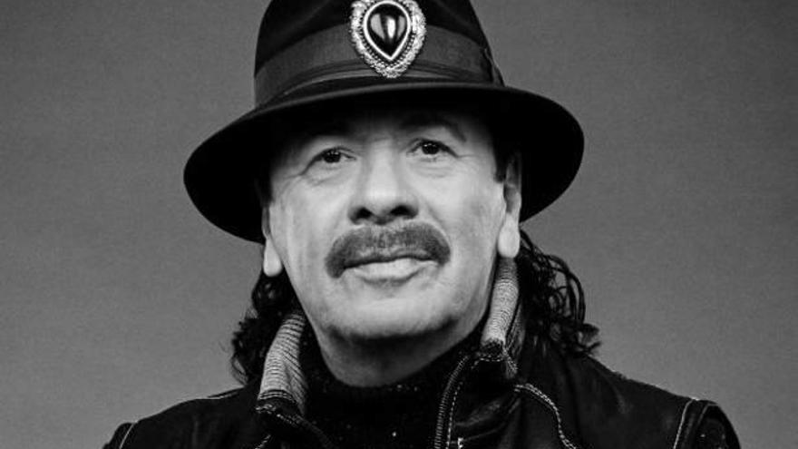 El músico Carlos Santana.