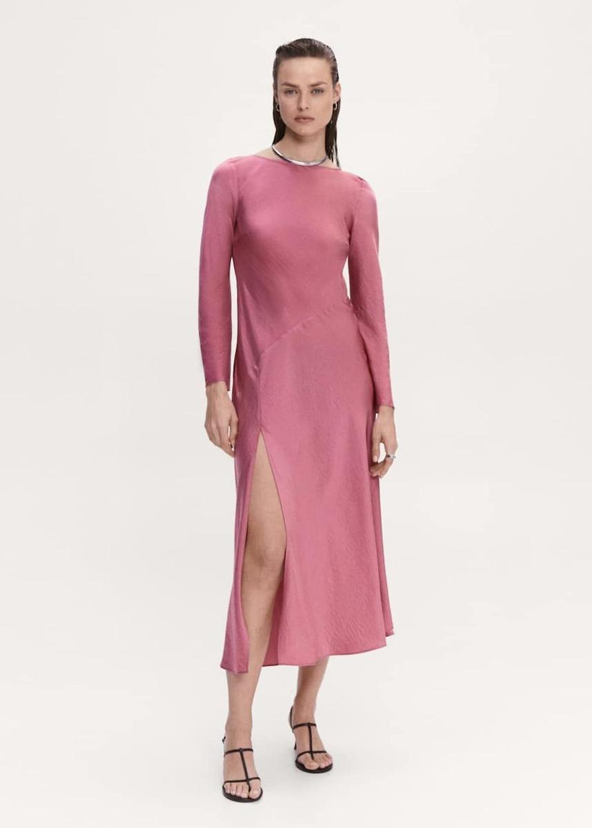 Vestido de fiesta de manga larga satinado con abertura de Mango