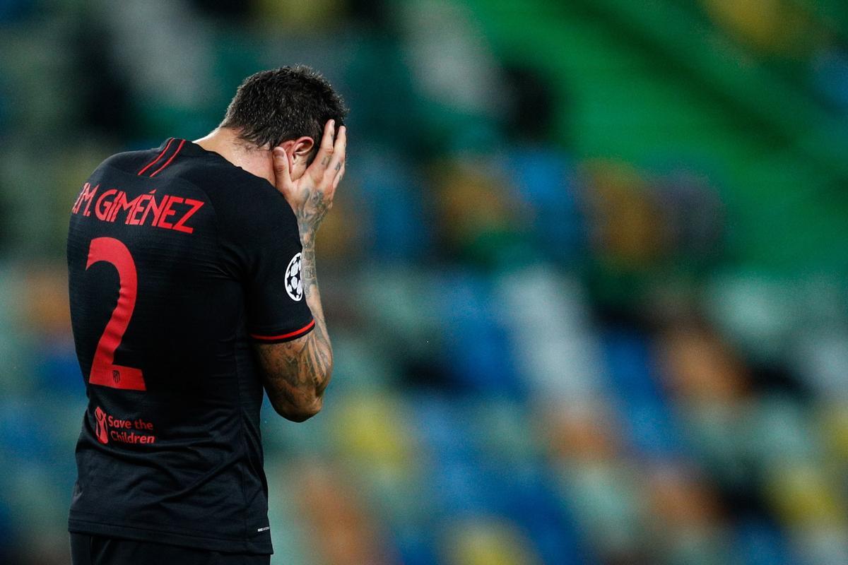 Jose María Giménez lamentándose en el partido de Champions 2019/20 ante el Leipzig