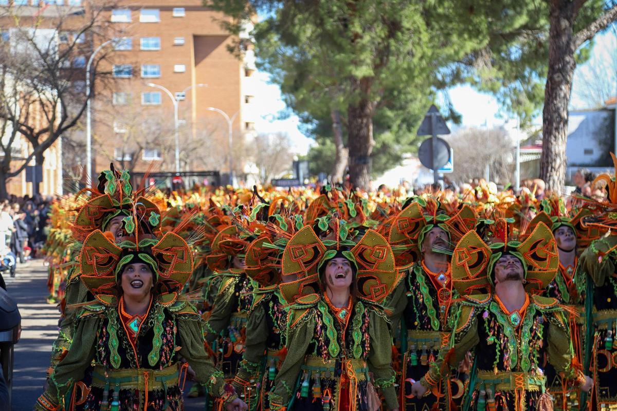 Fotogalería | Valdepasillas se consolida como culmen al Carnaval de Badajoz