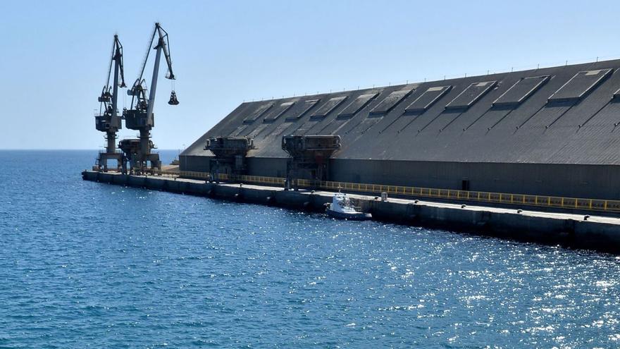 Puertos Canarios señala que indemnizar a la cementera es una opción, pero caben otras