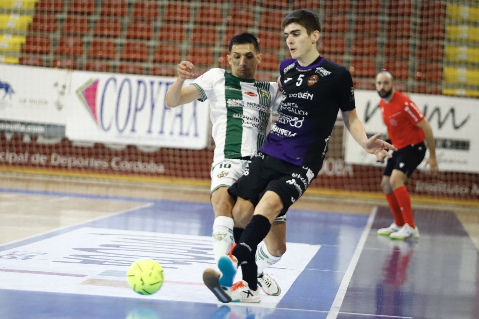 Córdoba Futsal-Burela | El partido en Vista Alegre, en imágenes