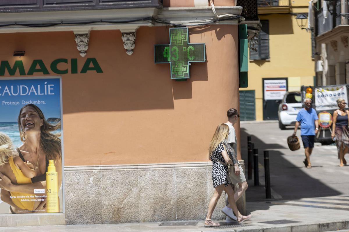 Así vive Mallorca la primera ola de calor del verano