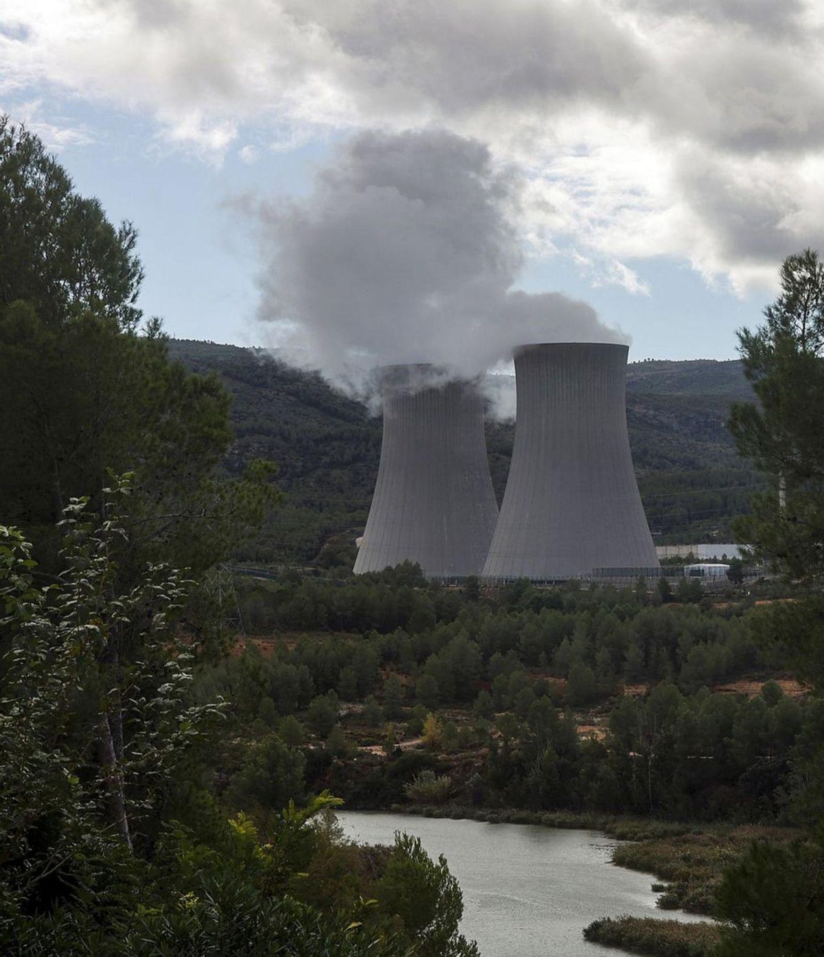 Les grans elèctriques pressionen per ampliar la vida de les nuclears Les grans elèctriques pressionen per ampliar la vida de les nuclears