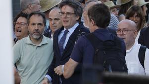 El mosso detenido alega que prestó el coche en el que huyó Puigdemont a una amiga