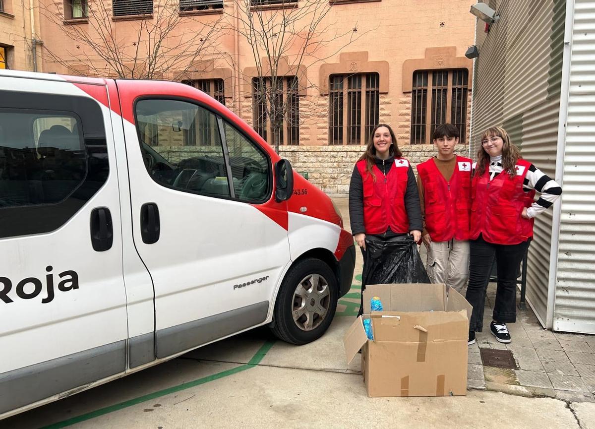 Voluntarios de Creu Roja Joventut