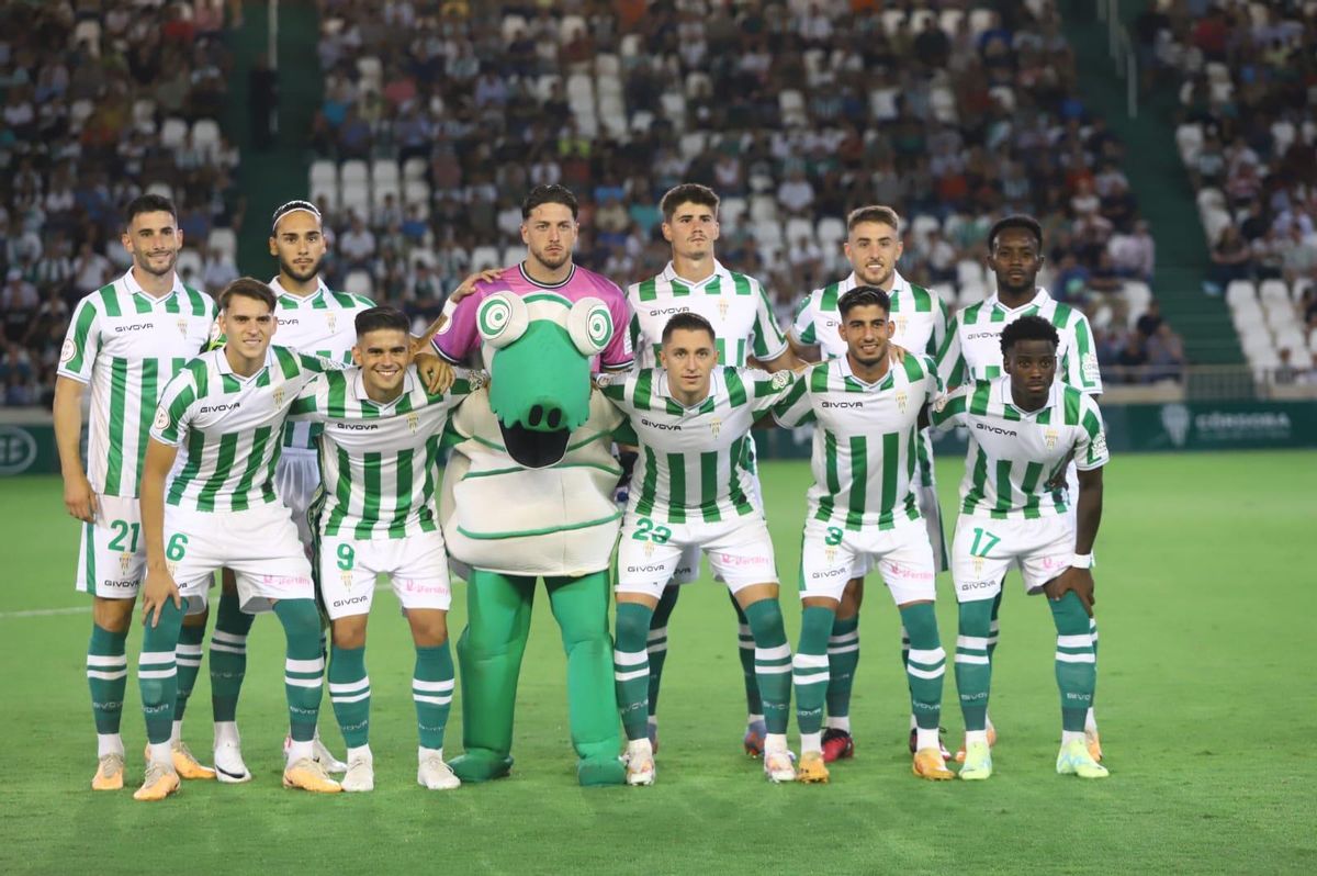 Equipo titular del Córdoba CF que se enfrentó este sábado en El Arcángel al Linares Deportivo.