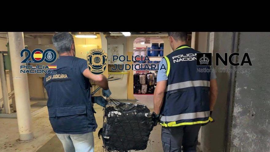 Tres detenidos tras la incautación de 5.000 kilos de cocaína en un portacontenedores frente a las islas Azores